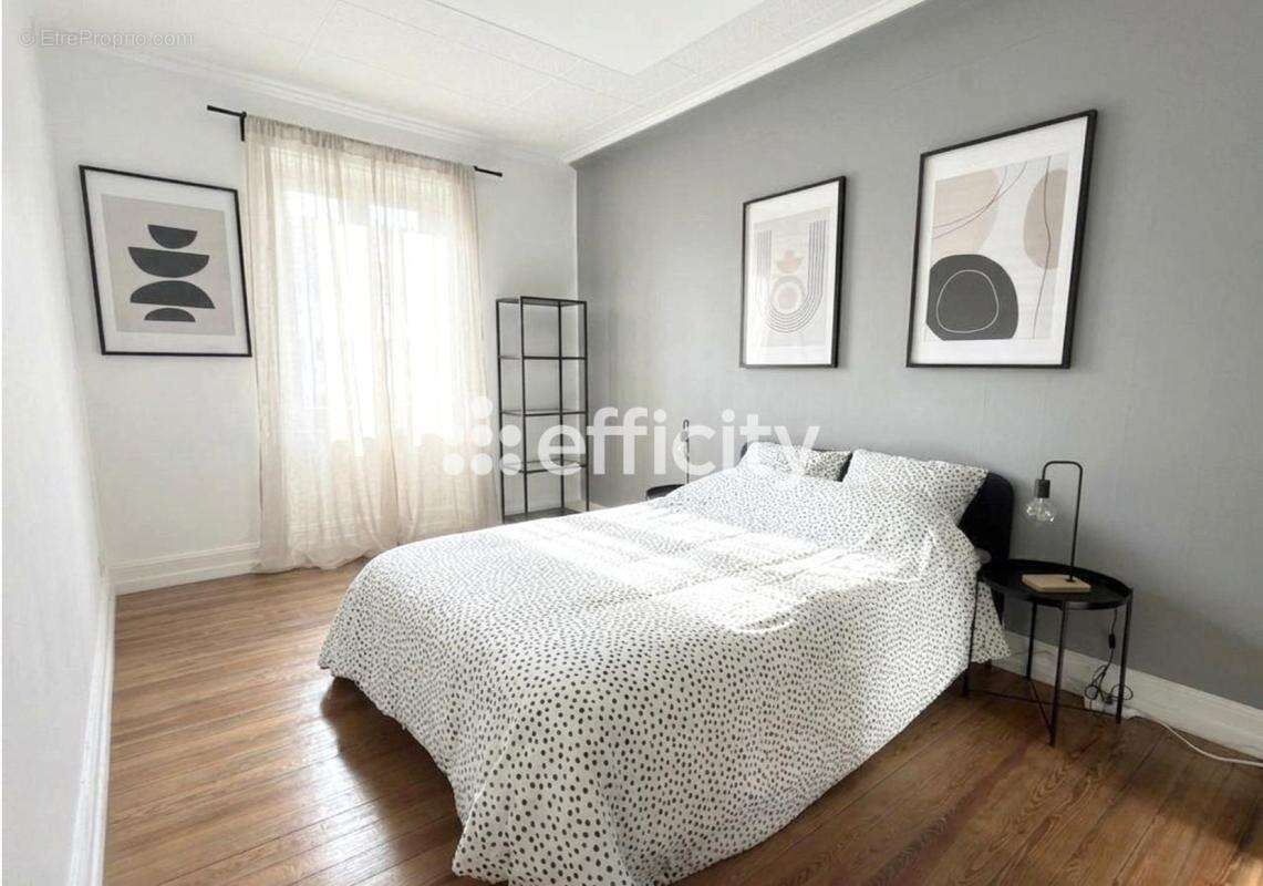 Appartement à LE PLESSIS-ROBINSON