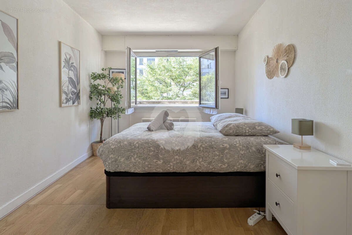 Appartement à PARIS-12E