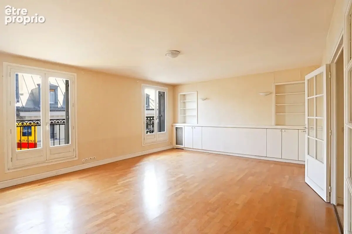Etienne MARCEL - balcon - 2/3 Chambres - photo 4