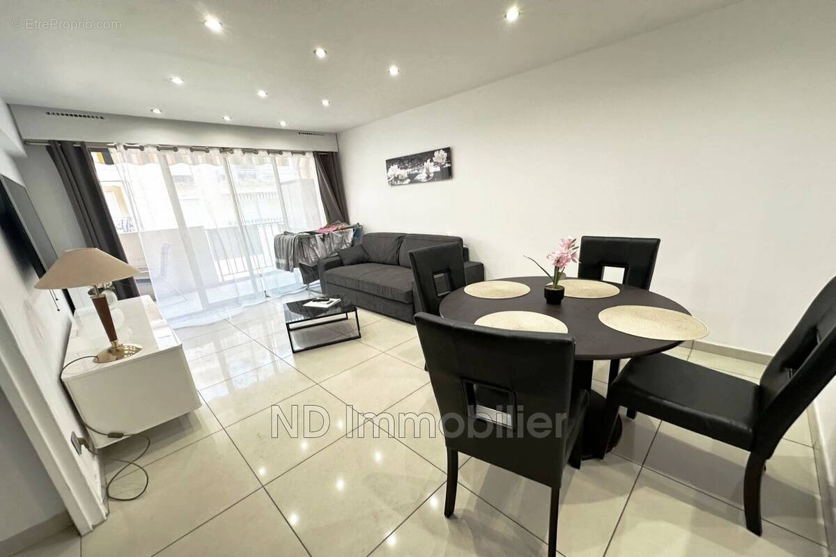 Appartement à CANNES