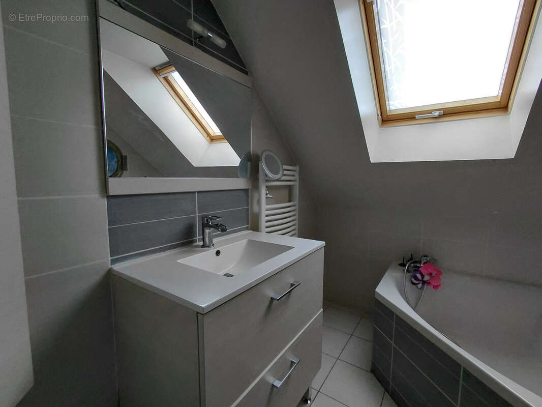 Maison à CHEVIGNEY-LES-VERCEL