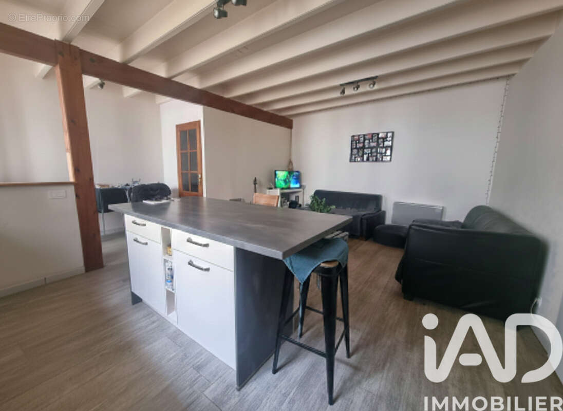 Maison 64 m² à Dampierre-Sur-Boutonne  - photo 4