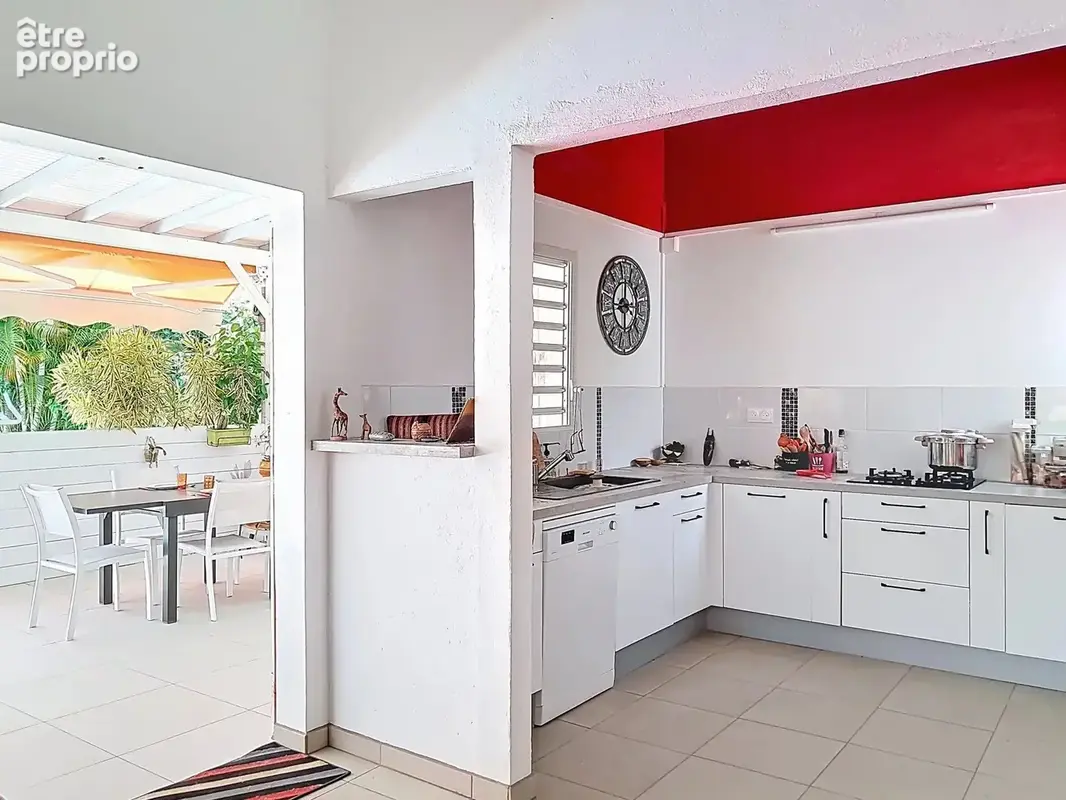 Maison 5 pièces 118 m² à vendre à Sainte-Rose (97115) - photo 4