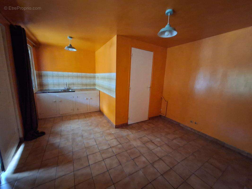 Maison à MONTIGNY-LENGRAIN