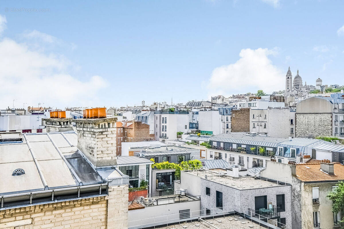 Appartement à PARIS-18E