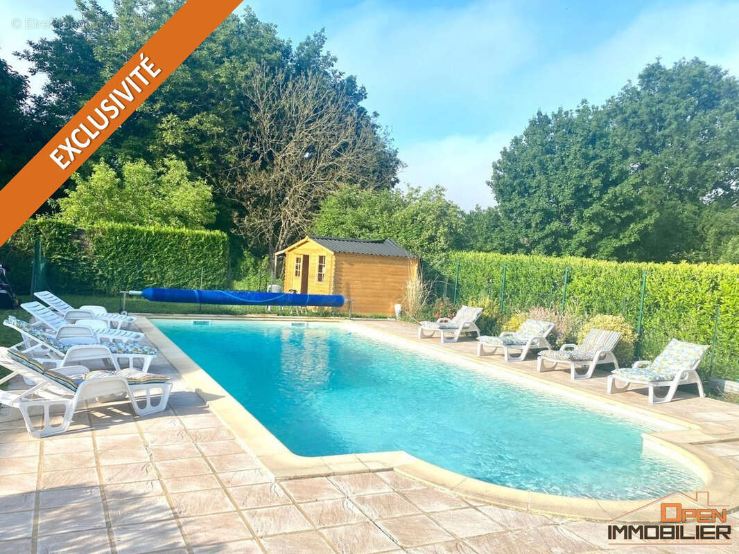 Maison à SAINT-JULIEN-DE-LAMPON