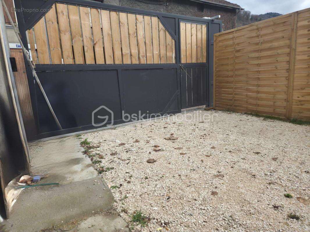 Maison à VILLARD-BONNOT