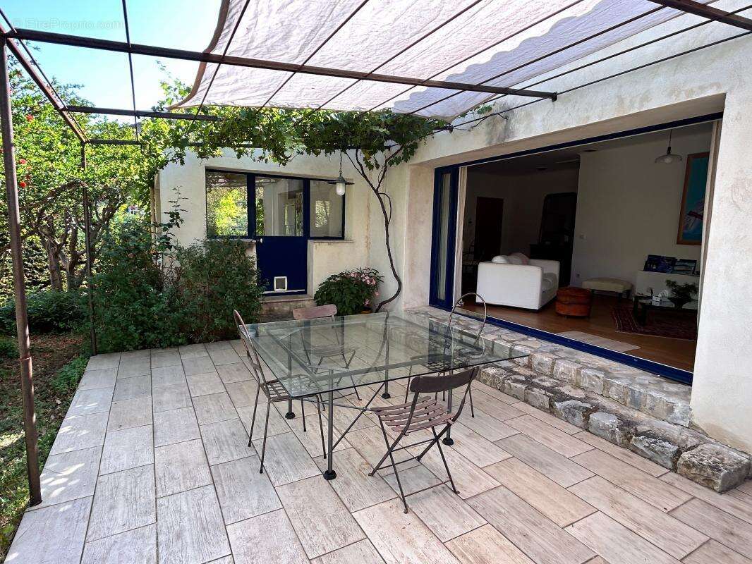 Maison à VAISON-LA-ROMAINE