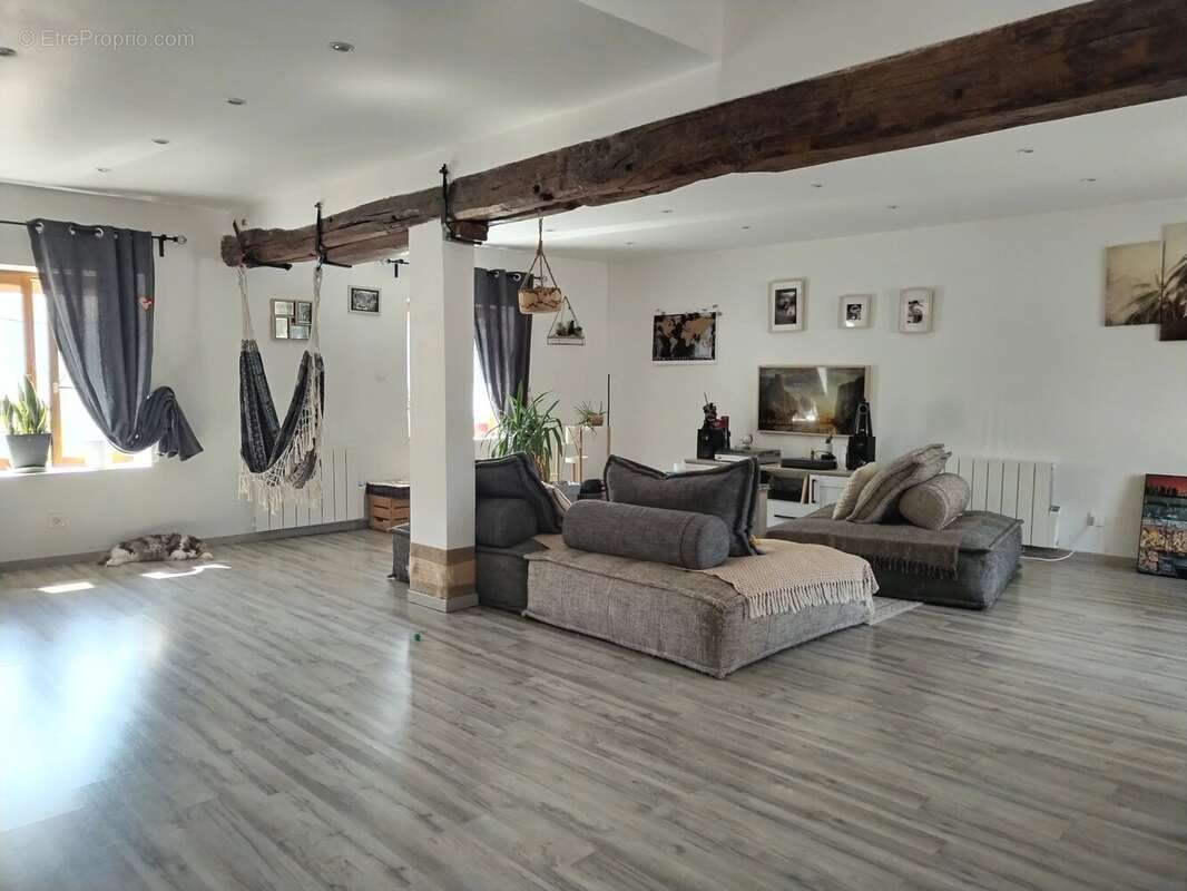 Appartement à EGREVILLE