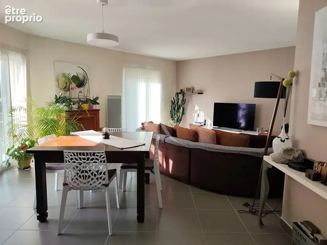 Maison familiale de 101  m² avec jardin et verdure - photo 3