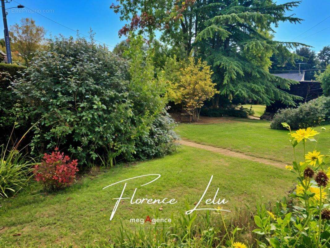 Maison à PLOUMAGOAR