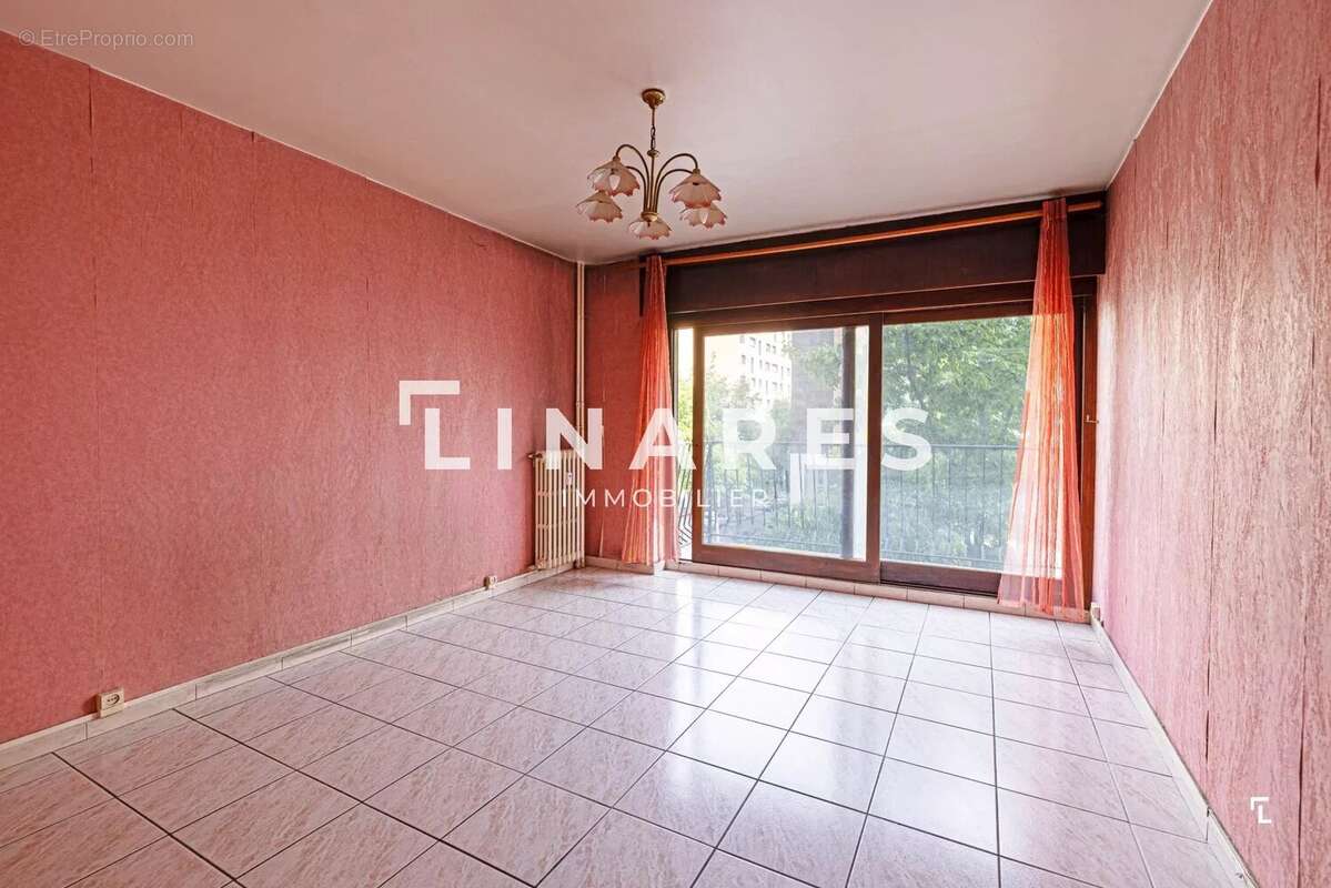 Appartement à MARSEILLE-3E