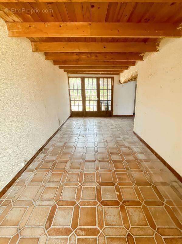 Amoureux de la rénovation, ce projet est fait pour vous à Chavannes - photo 9