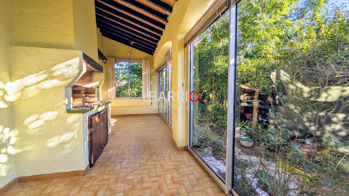 Maison à LAROQUE-DES-ALBERES