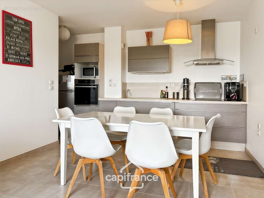 LA ROCHELLE, quartier Saint-Maurice. Appartement 3 pièces avec loggia et parking - photo 2