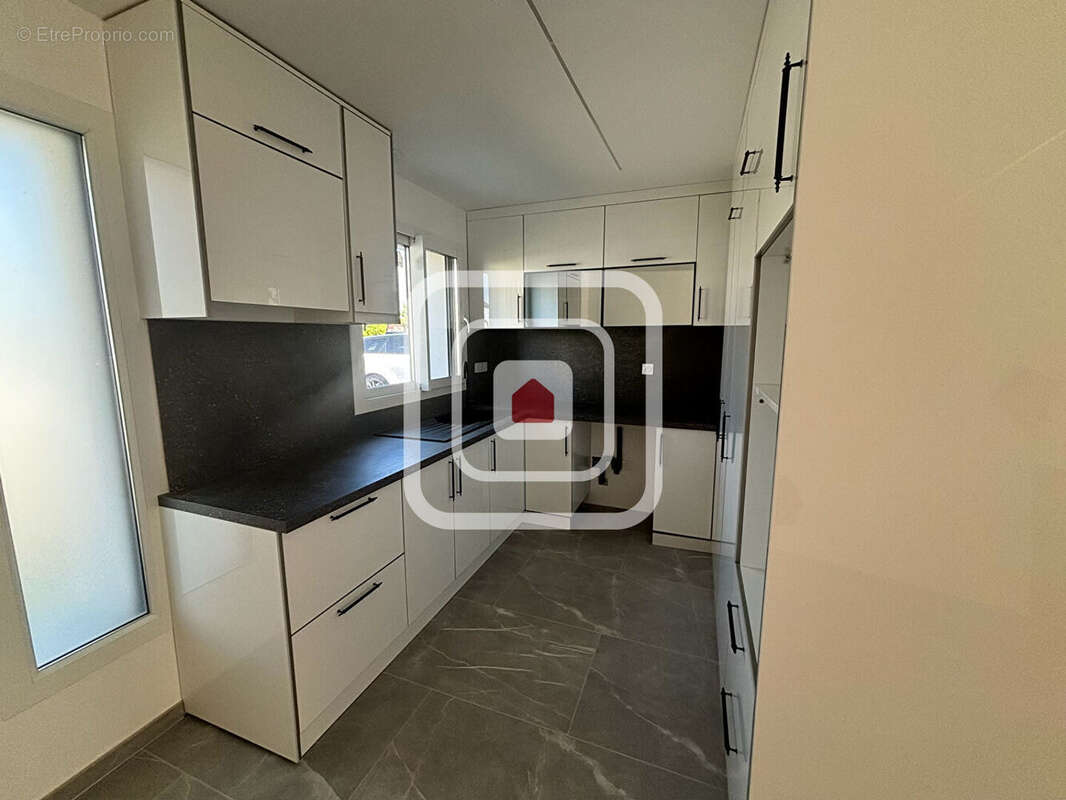 Maison contemporaine de type 5 independante de 133 m² avec garage et jardin - photo 3
