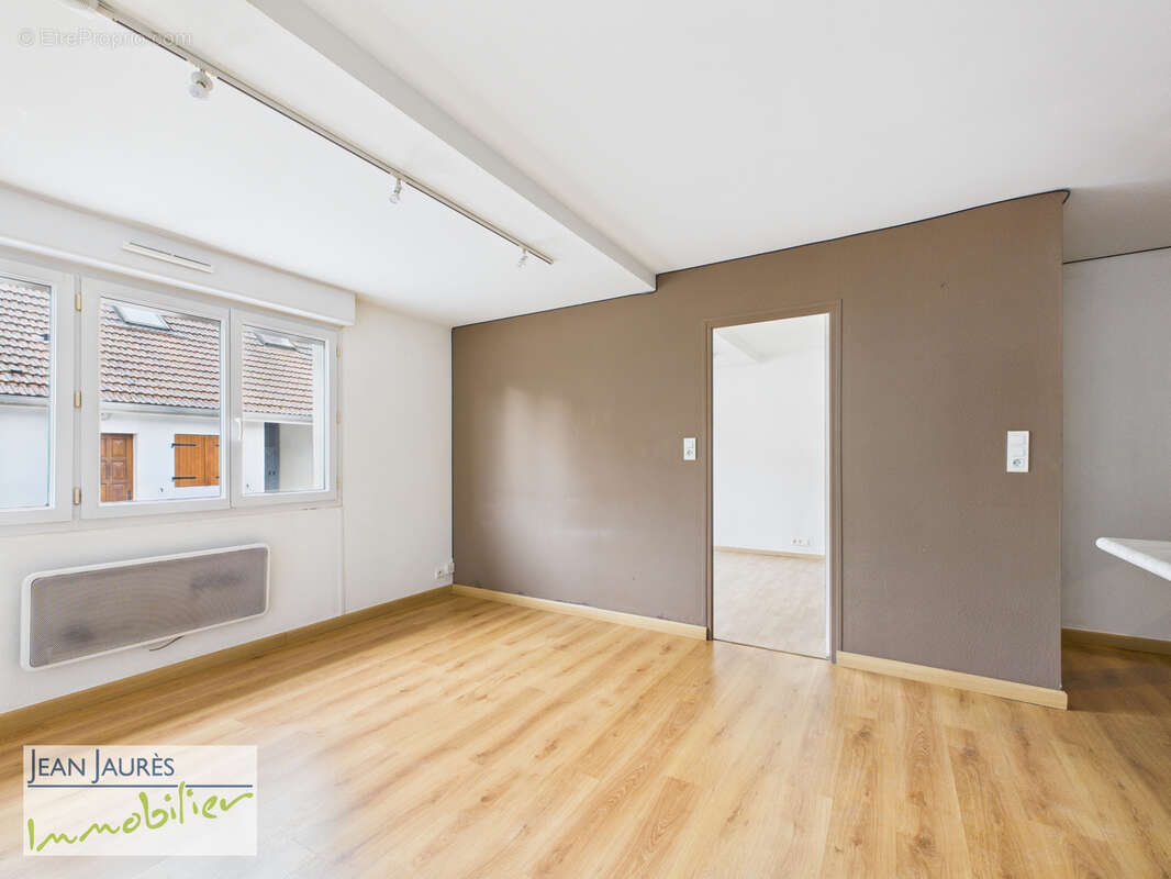 Appartement à SAINTE-SAVINE