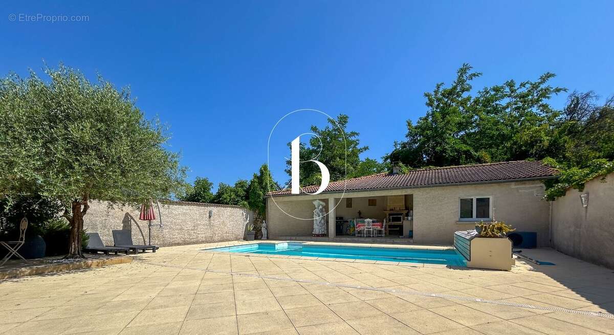 Maison à VALLON-PONT-D&#039;ARC