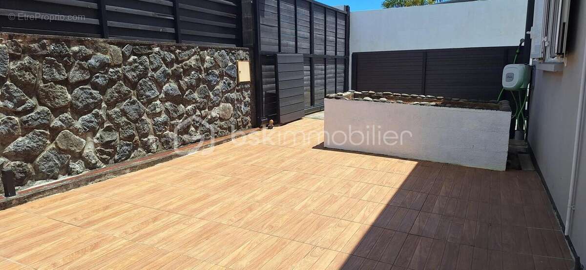 Maison à SAINTE-SUZANNE