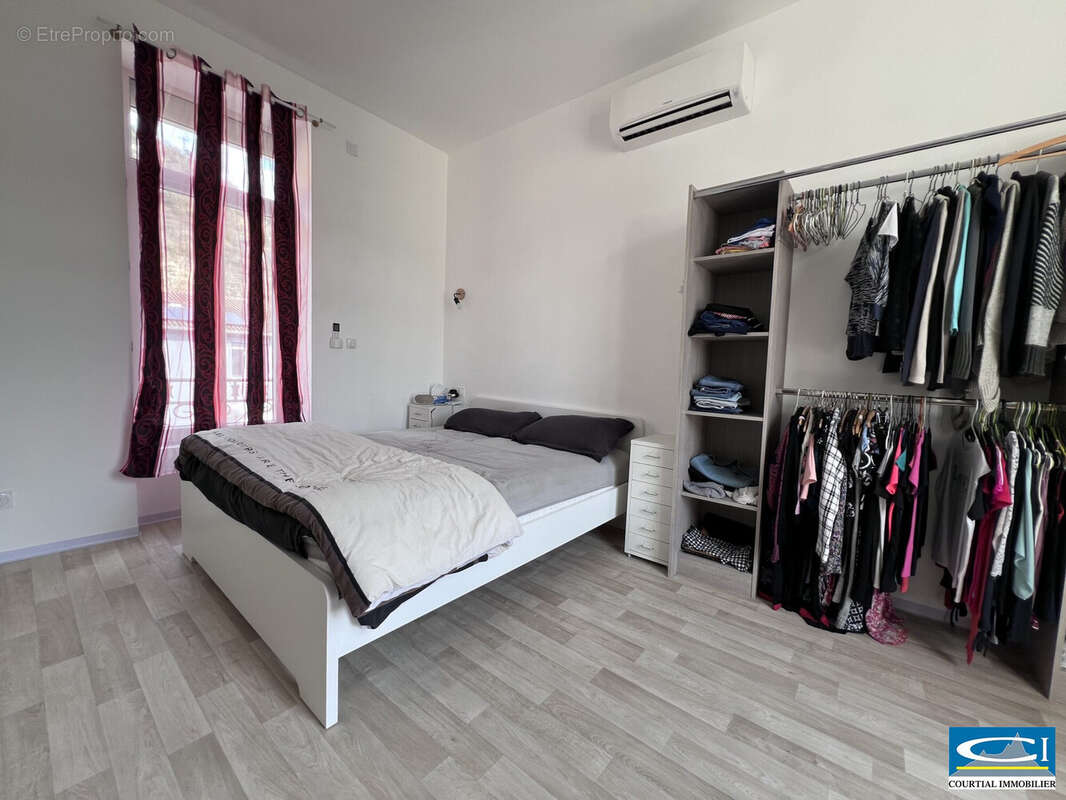 Maison à SERVES-SUR-RHONE