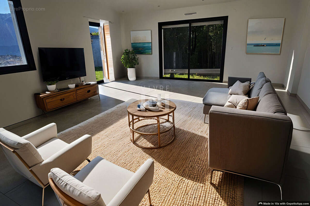 Maison à SAINTE-LUCE-SUR-LOIRE