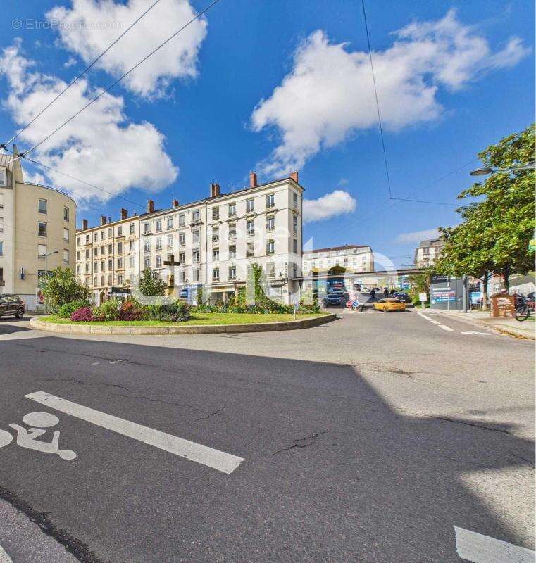 Appartement à CALUIRE-ET-CUIRE