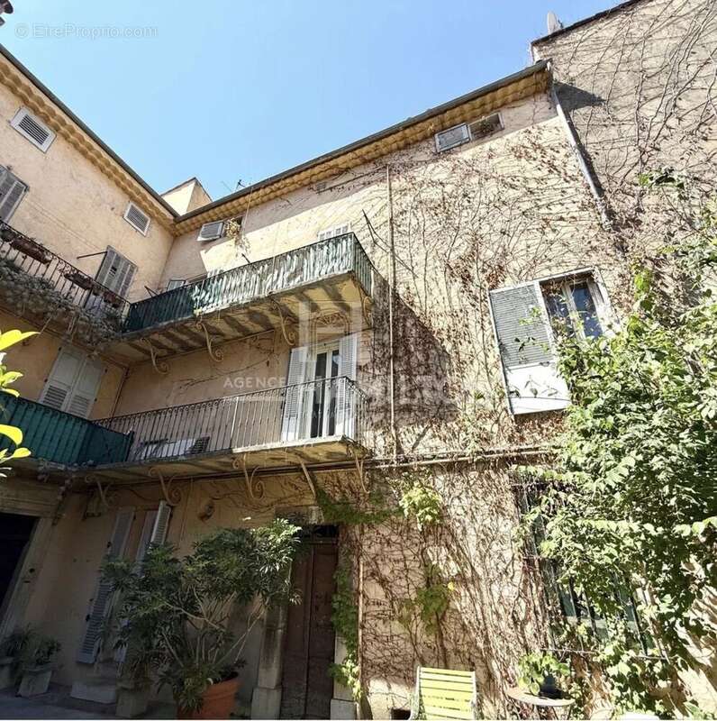 Appartement à GRASSE