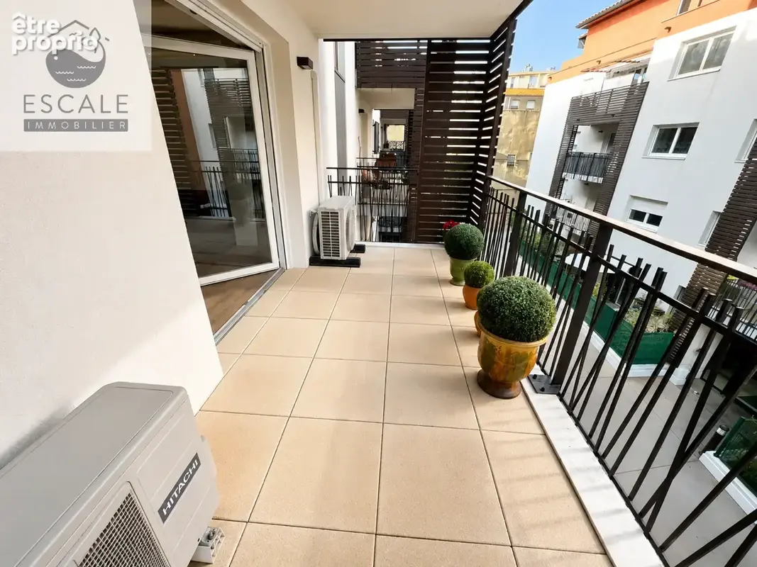 Vente grand type 2 dans residence recente quai de bosc a sete - photo 4