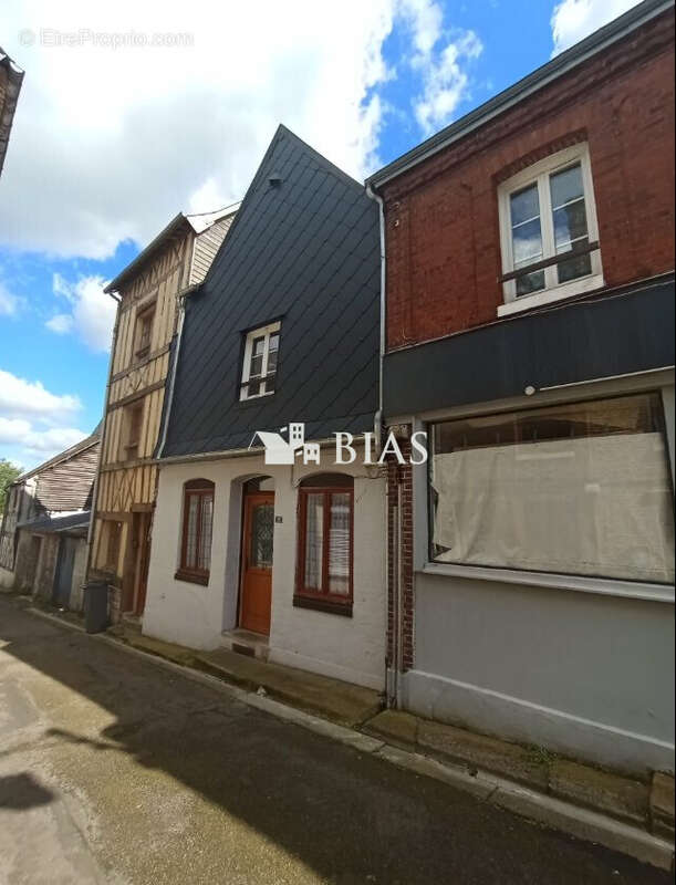 Appartement à QUILLEBEUF-SUR-SEINE