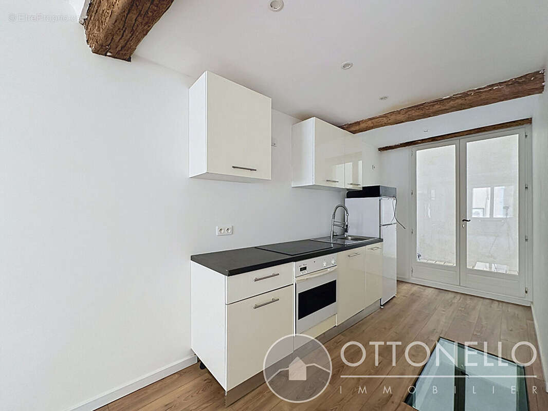 Appartement en souplex Roquebrune Sur Argens 4 pièces 75,20 m2 avec cour intérieure - photo 4
