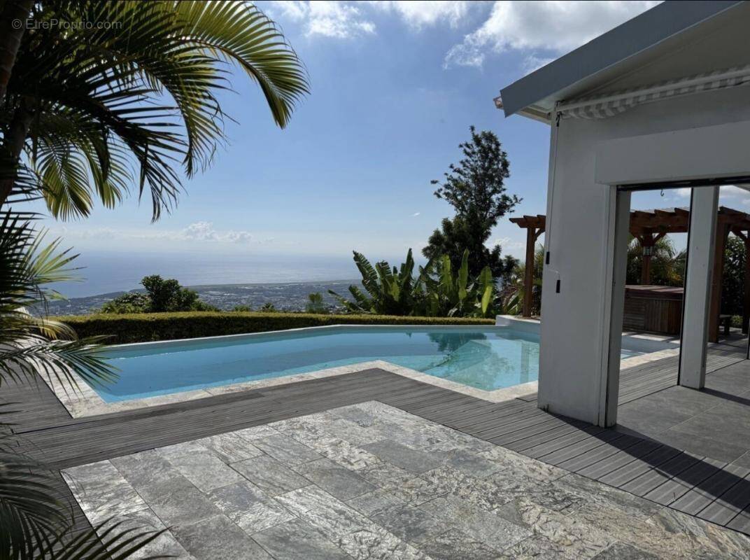 Maison à SAINT-DENIS