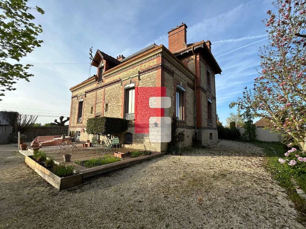 Maison à LUSIGNY-SUR-BARSE