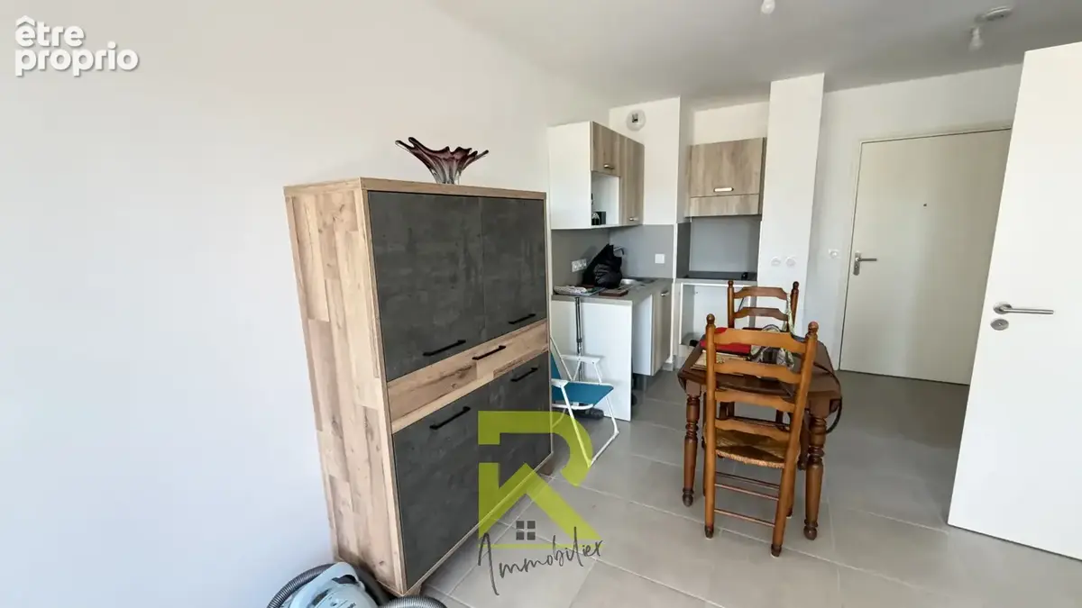 Agde   Une pépite : T2 avec ascenseur, terrasse et parking couvert sécurisé - photo 4