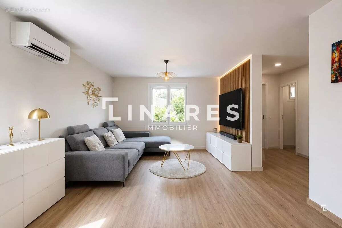 LA DOUCEUR - Villa T5 de 137m² - Piscine - Garage de 20m² - Terrain de 498m² - 13011 PARC DES 7 COLLINES - photo 5