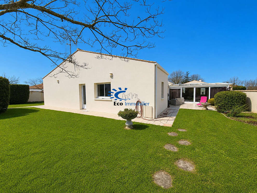 Maison à SAINTE-SOULLE