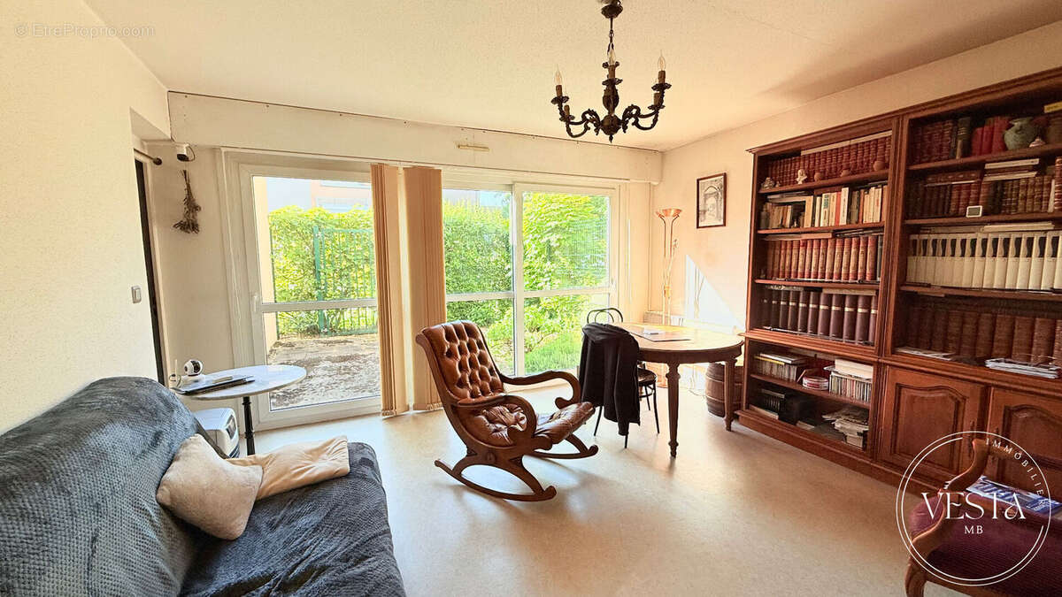 Appartement à GENLIS