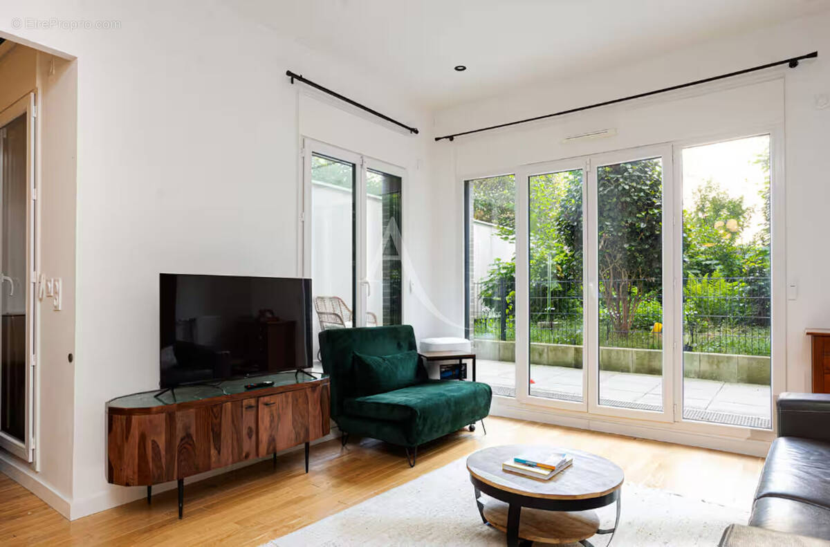 Appartement à SURESNES