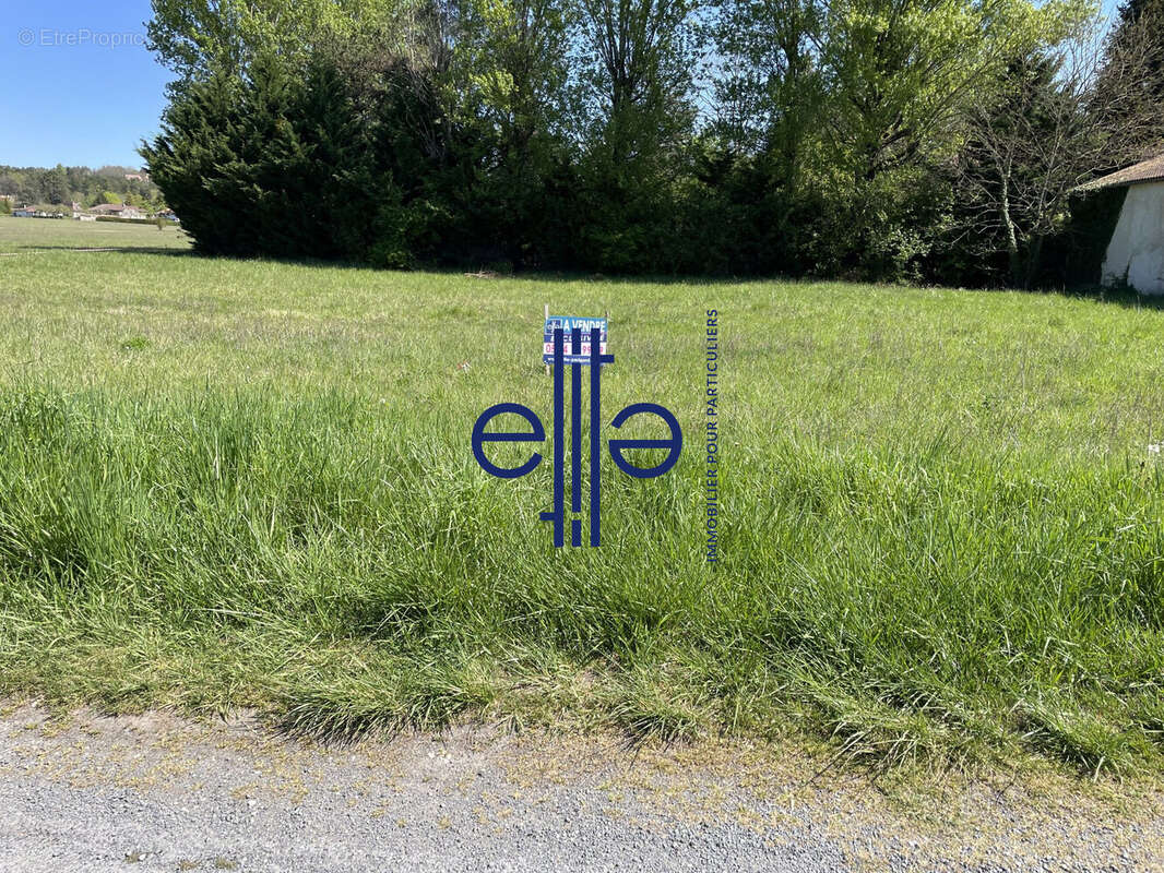 Terrain à TRELISSAC