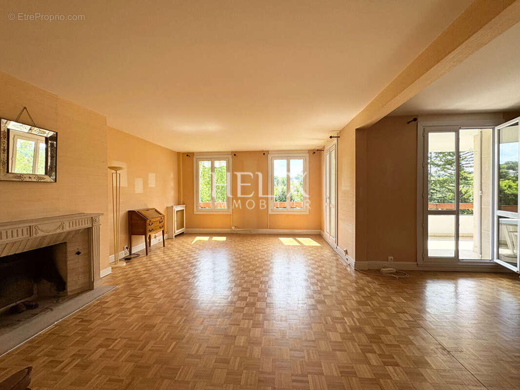 Appartement à LOUVECIENNES