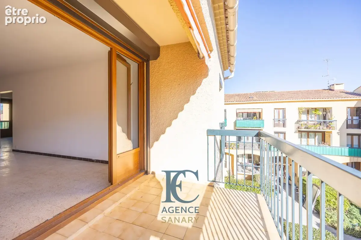 Appartement à SAINT-CYR-SUR-MER