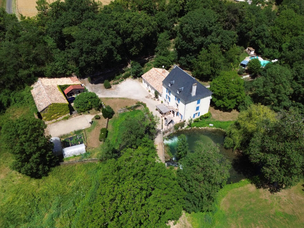 Maison à VIVONNE