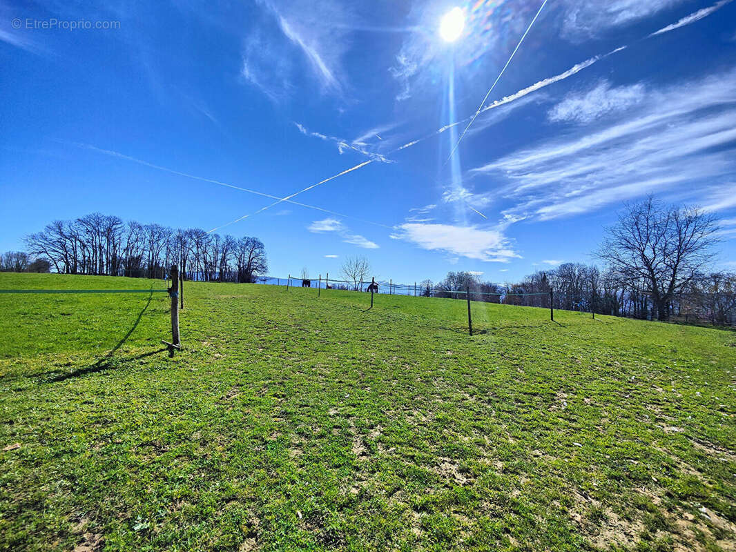 Maison à SAINT-GENIX-SUR-GUIERS