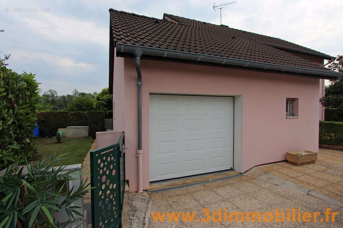 Photo 2 - Maison à LONS-LE-SAUNIER