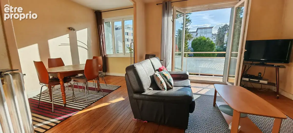 Lumineux Appartement T3 avec loggia balcon cave et garage - photo 2