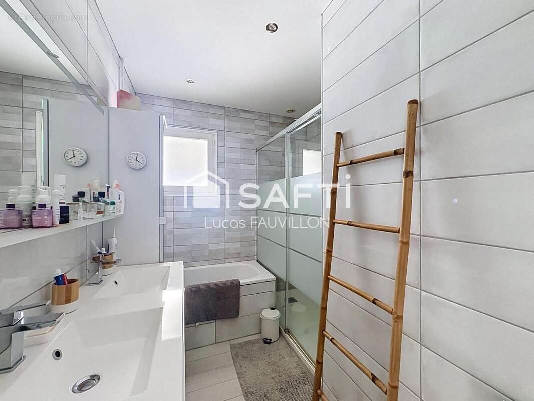 Maison 200 m² à Gensac-Sur-Garonne  - photo 8