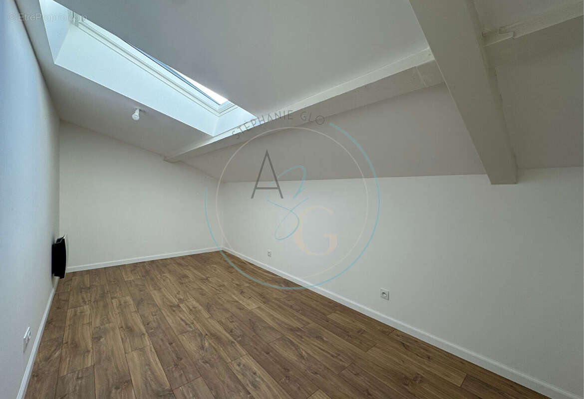 Appartement à COGOLIN