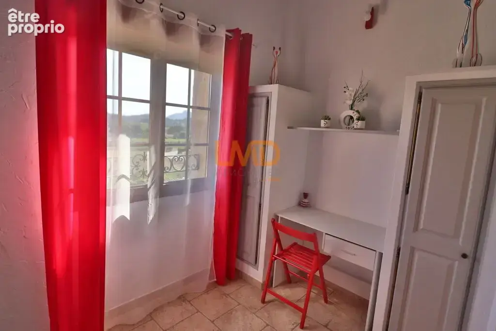 Maison de charme 4 chambres Terrain 2000m2 Piscine Calme Plein S - photo 17