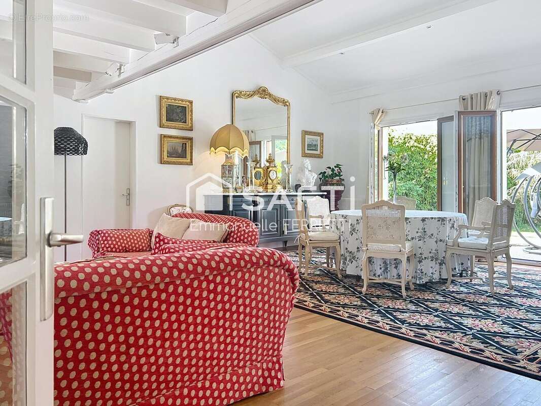 Photo 2 - Maison à MOUTIERS-LES-MAUXFAITS