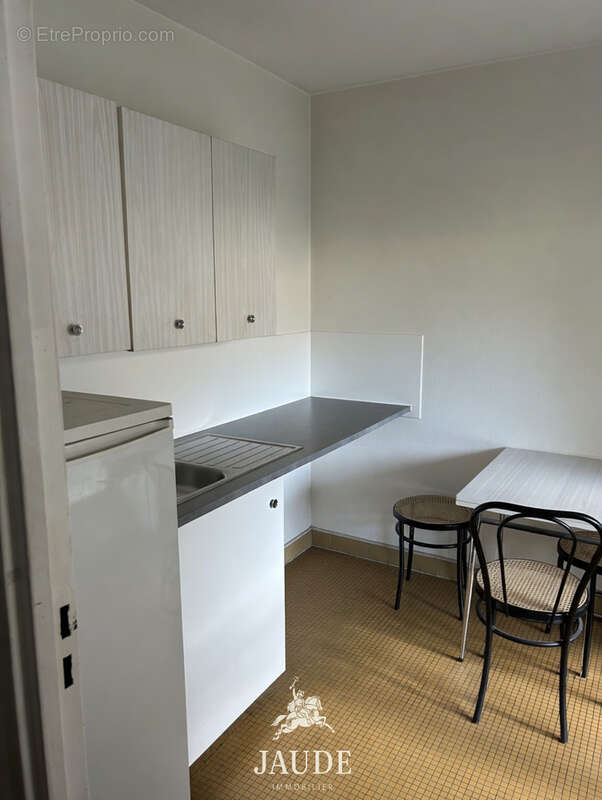 INVESTISSEURS - Studio de 26.15 m2 avec terrasse   Résidence Christine, 55-57 bd Lafayette, Clermont-Ferrand - photo 2