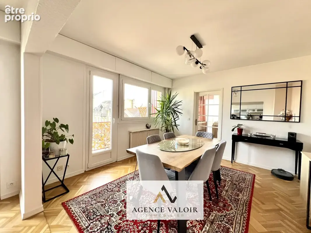 A Vendre Appartement F5 - 91 m2   2 chambres, bureau, 2 box, ascenseur et cave   Metz - photo 2